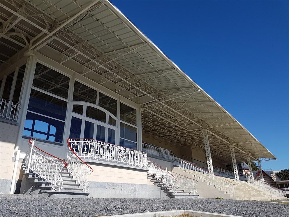 Grandstand Grandstand