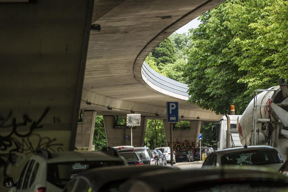 Build.brussels/Reporters The E411 urban highway viaduct.