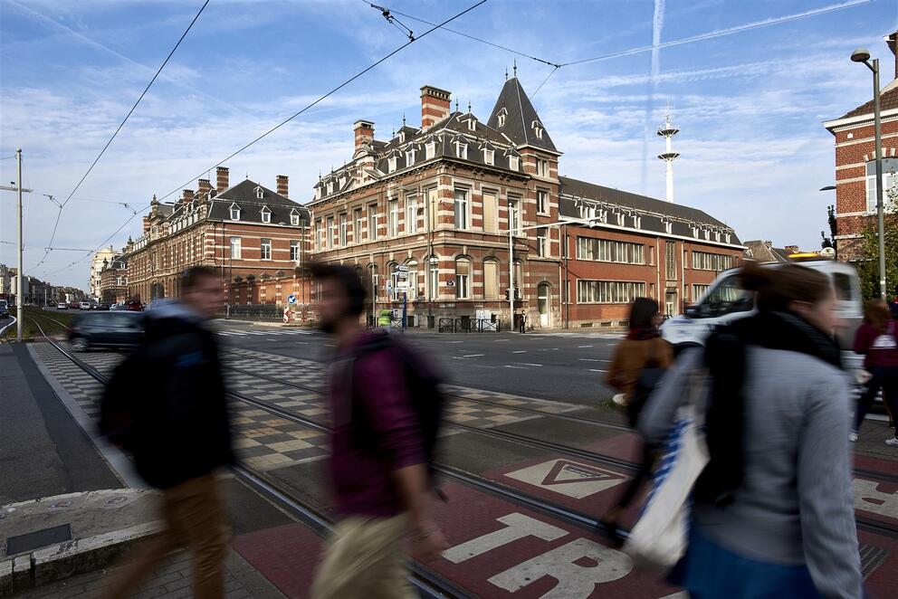 The buildings that are the subject of the long lease granted by the Region to ULB and VUB are at the corner of Boulevard Général Jacques and Avenue de la Couronne in Ixelles. © sau-msi.brussels (Reporters)