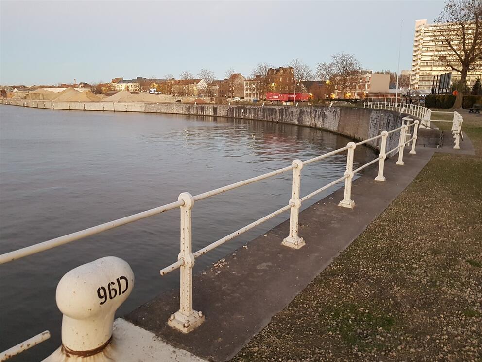 The sports facility will be constructed on the right bank of the Vergote Dock near the Canal’s turning area. © sau-msi.brussels (P.Sa.)