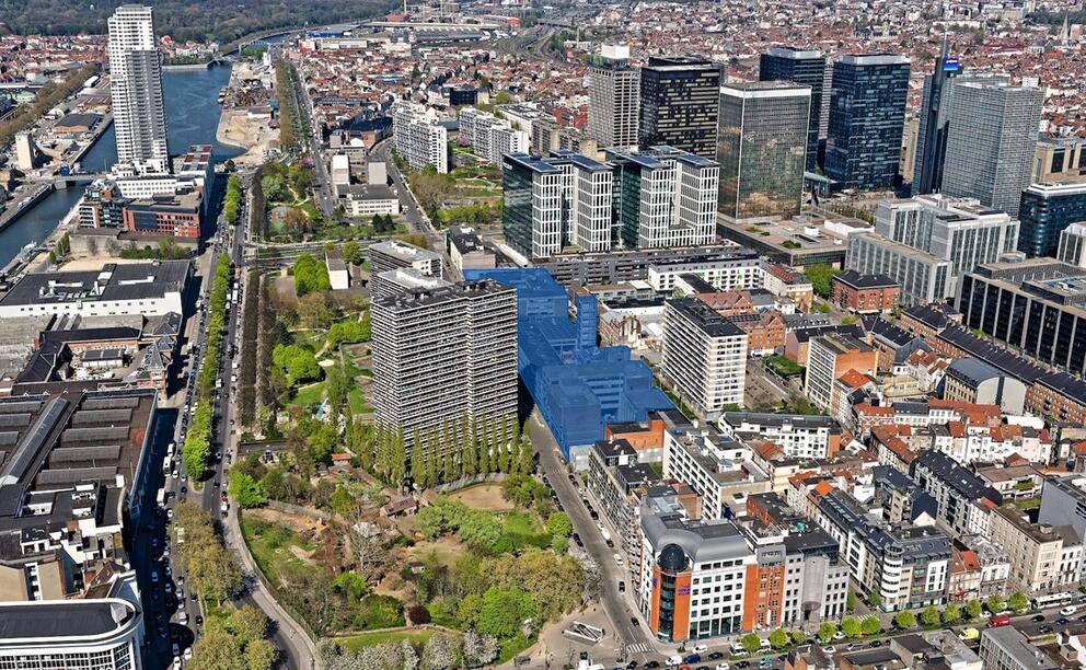 The Brussels central fire station between the canal and the North district. © sau-msi.brussels (Simon Schmitt - www.globalview.be)